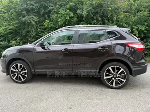 Nissan Qashqai 2014 Brown