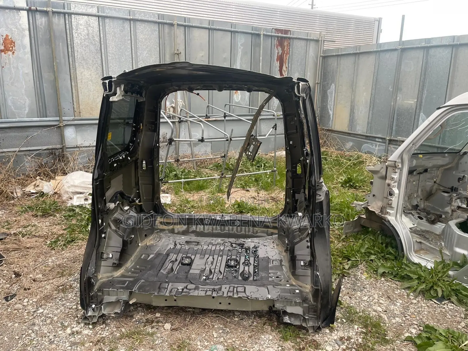Back Cut for Toyota Voxy 2010 to 2013
