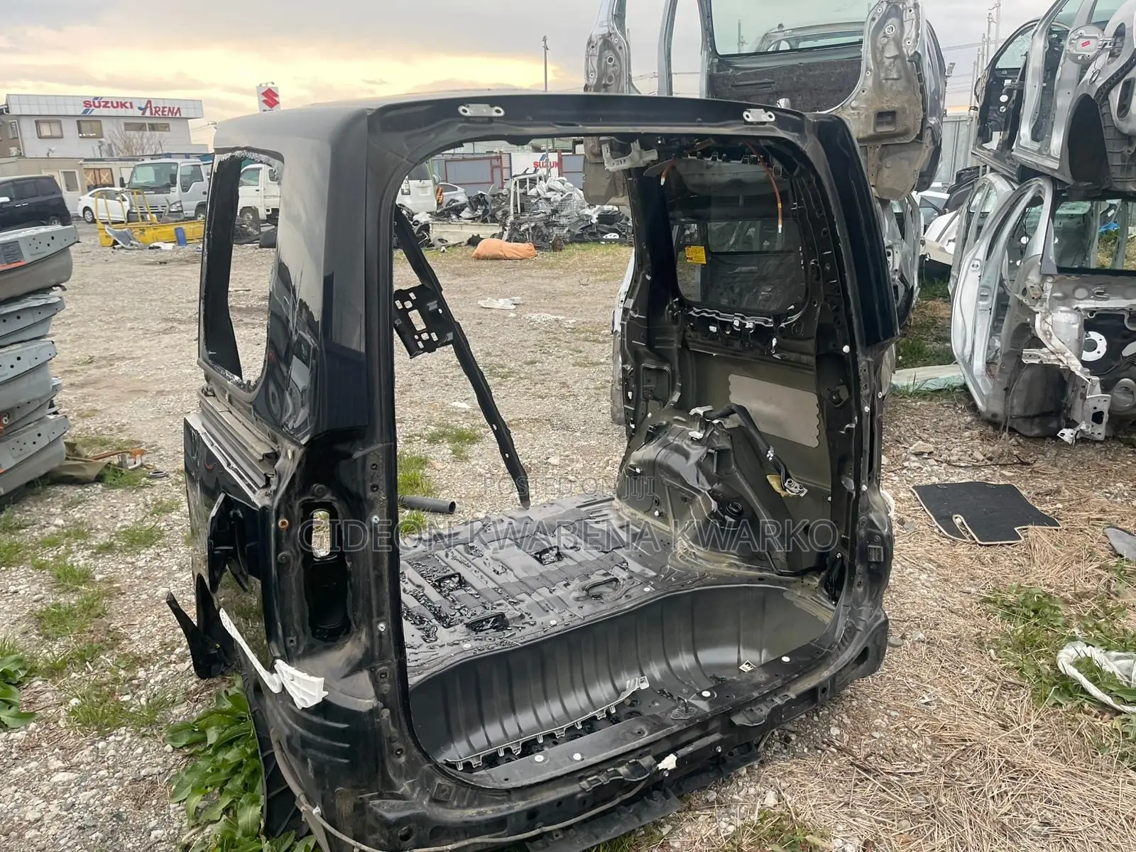 Back Cut for Toyota Voxy 2010 to 2013
