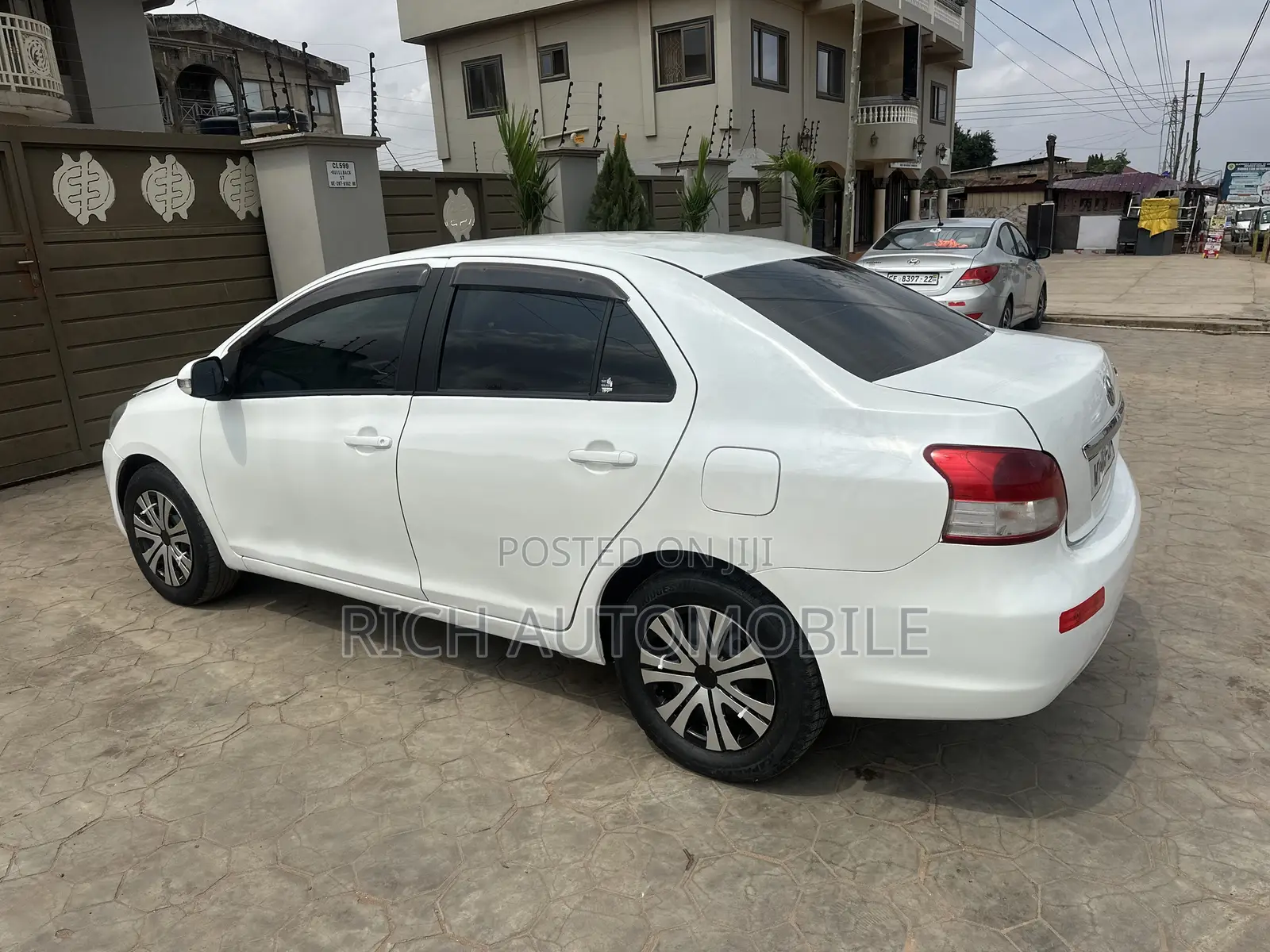 Toyota Belta 2010 White