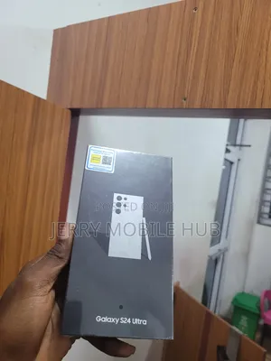 New Samsung Galaxy S24 Ultra 256 GB