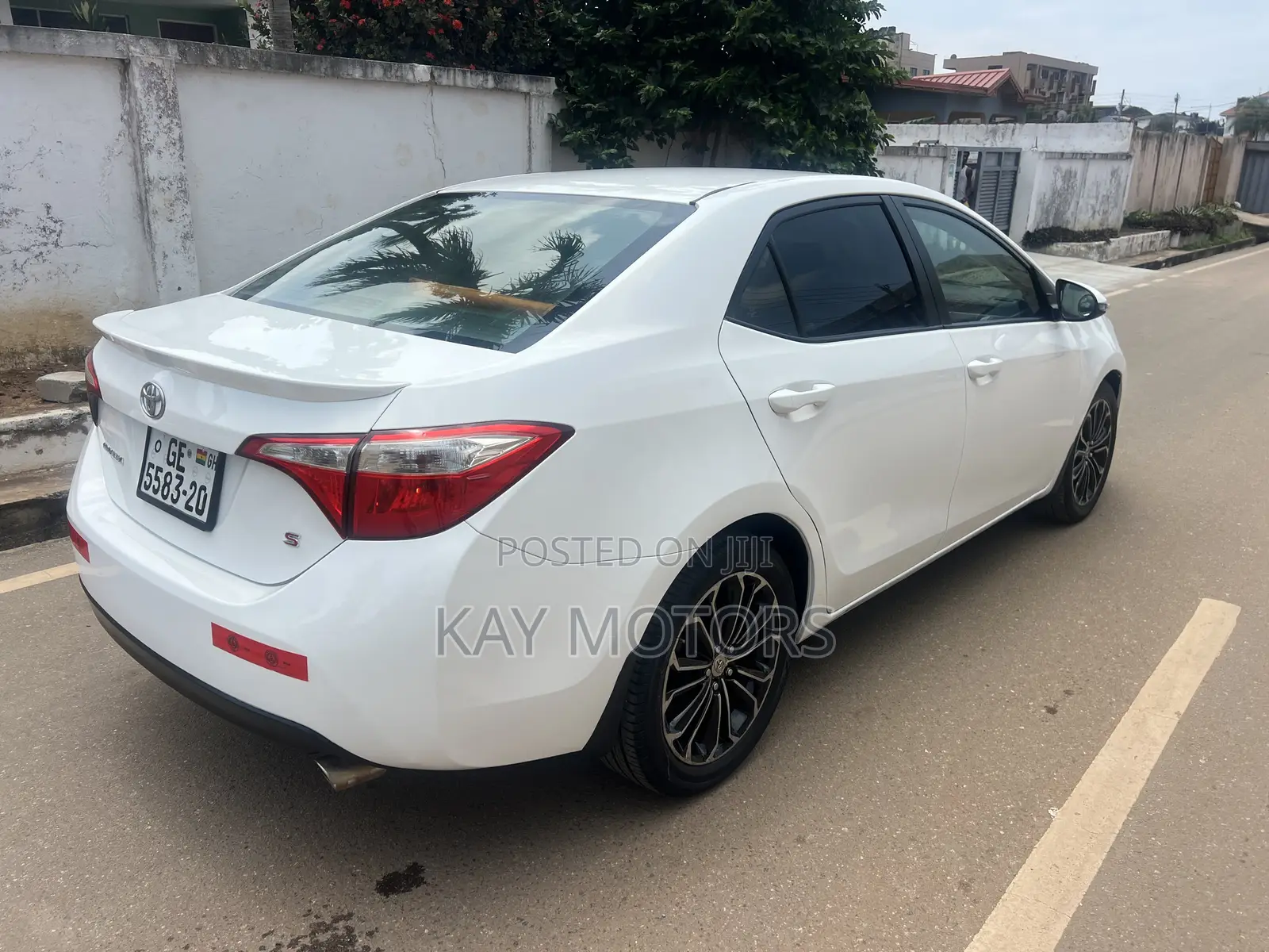 Toyota Corolla S 4dr Sedan (1.8L 4cyl CVT) 2016 White