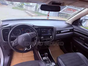 Mitsubishi Outlander ES S-AWC 2020 Silver