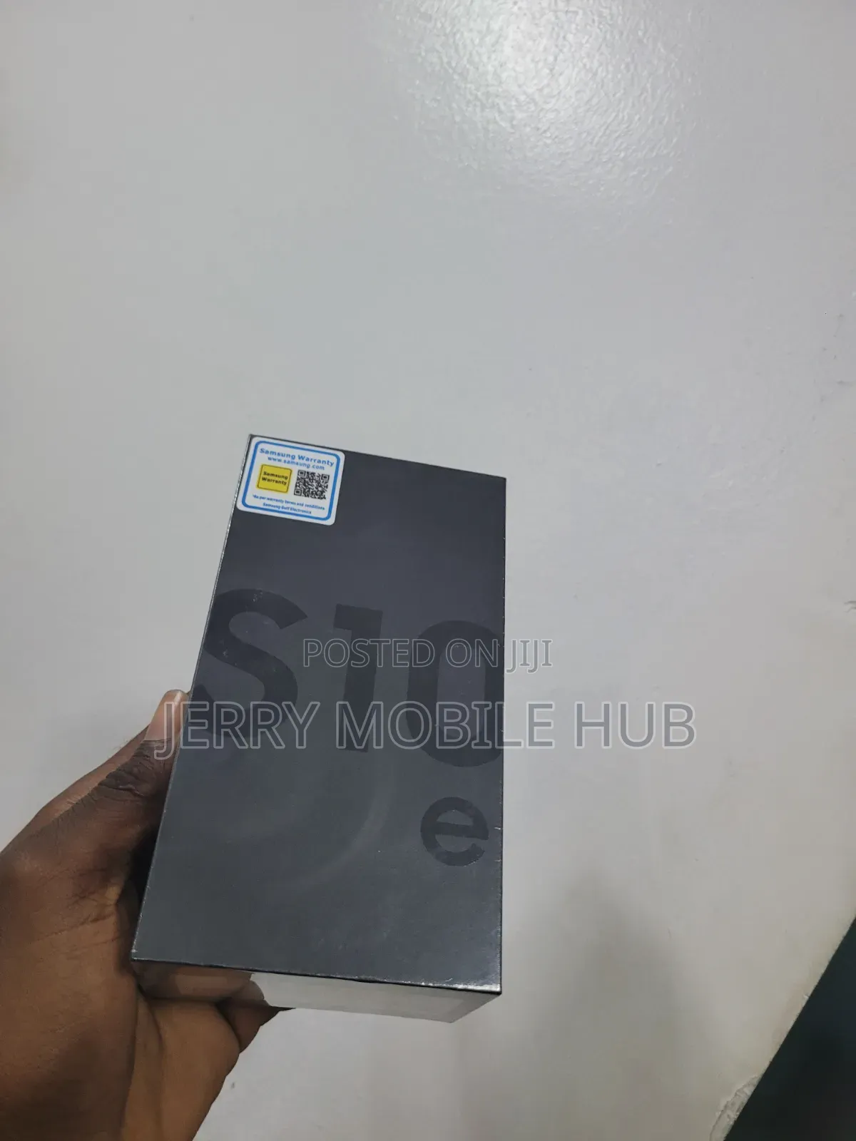 New Samsung Galaxy S10e 128 GB Black