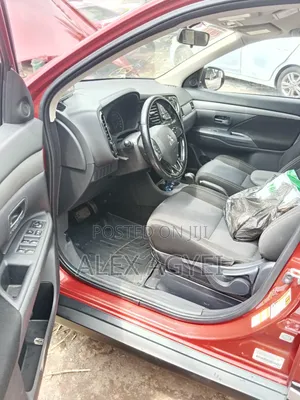 Mitsubishi Outlander 2016 Red