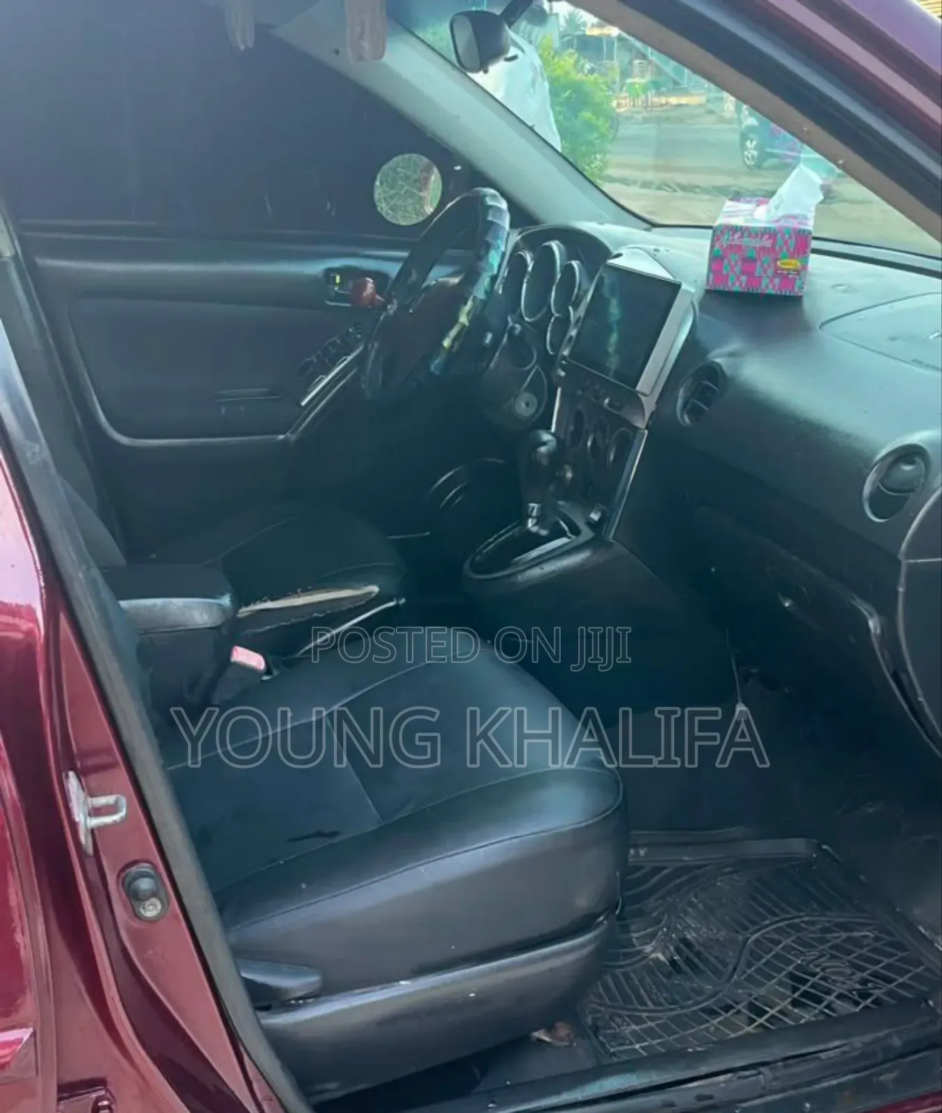 Pontiac Vibe 2010 Brown
