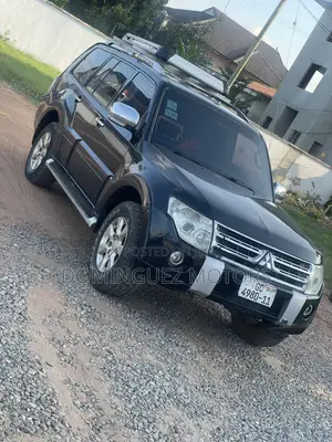 Mitsubishi Pajero 2011 Black