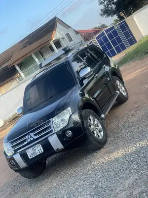 Mitsubishi Pajero 2011 Black