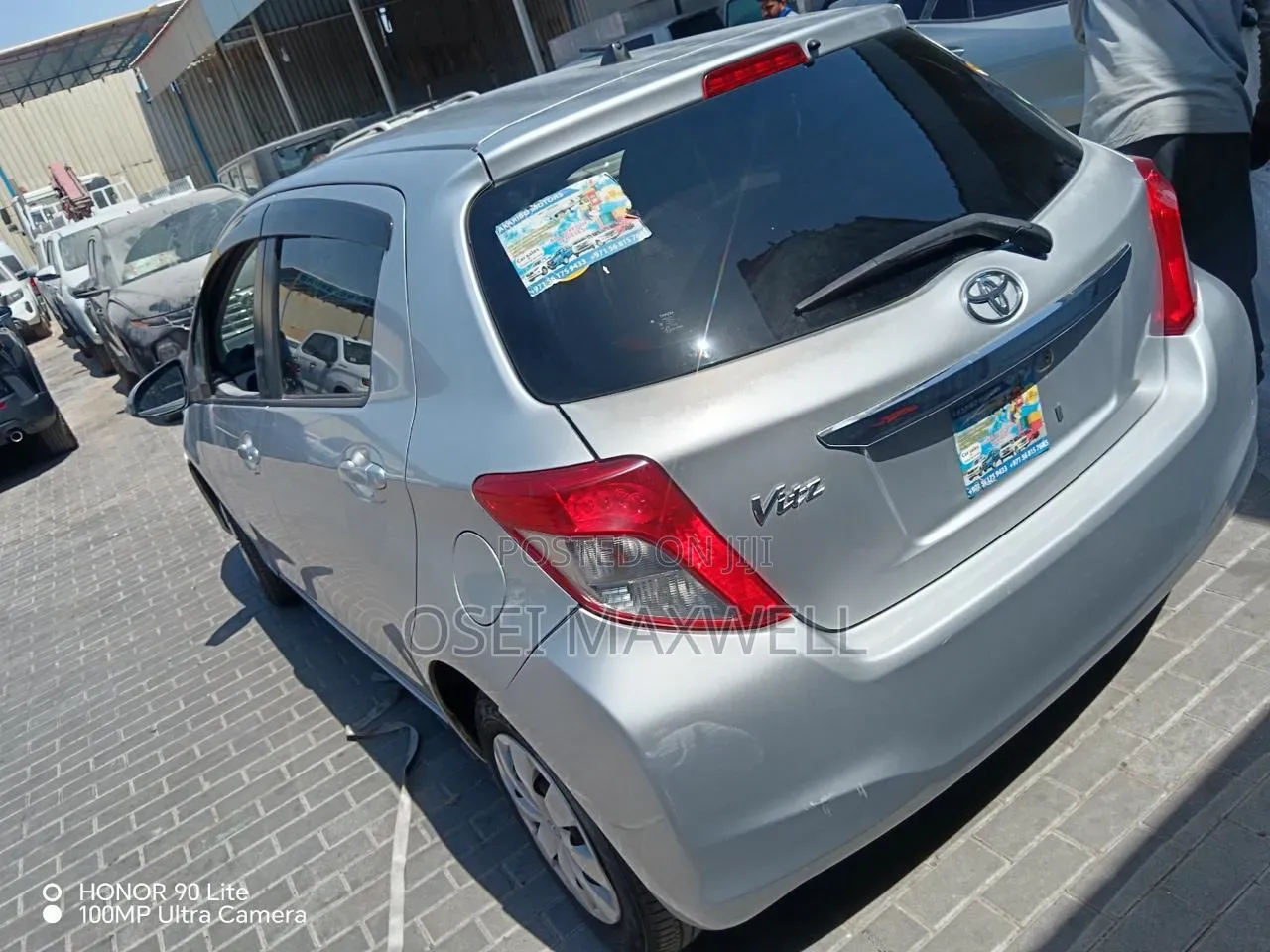 Toyota Vitz 2013 Silver