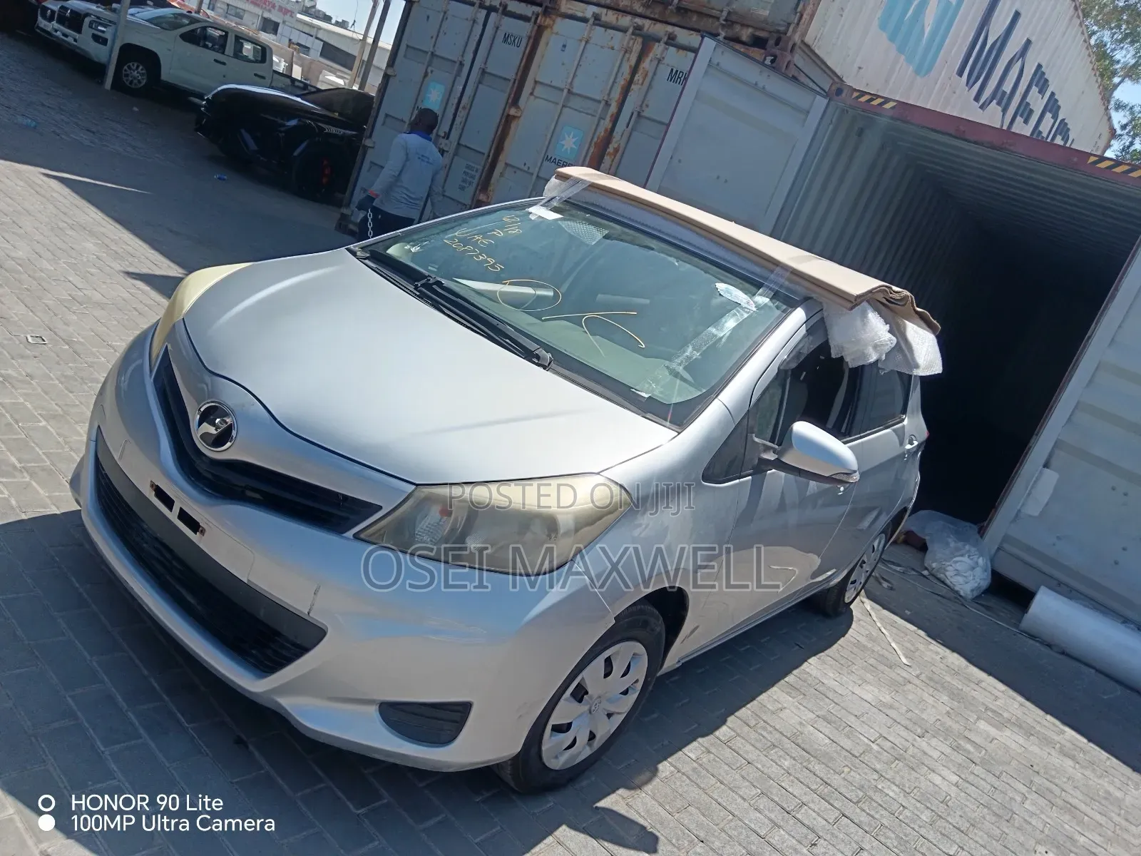 Toyota Vitz 2013 Silver