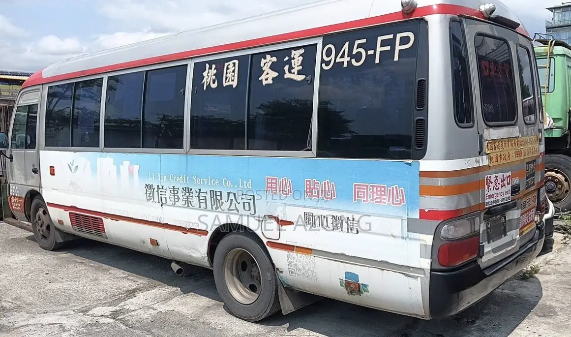 Toyota Coaster 2014 Silver