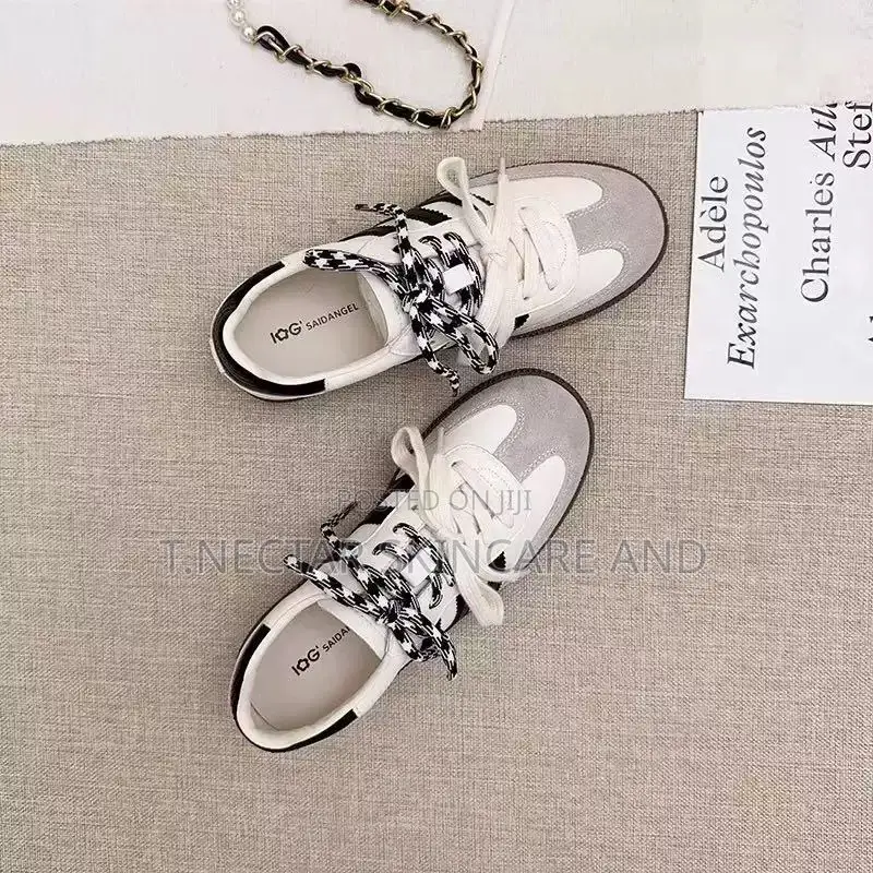 Retro Lace-Up Sneakers Shoe