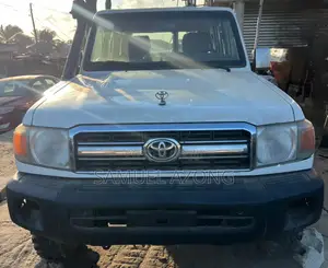 Toyota Land Cruiser 79 Series 2012 White