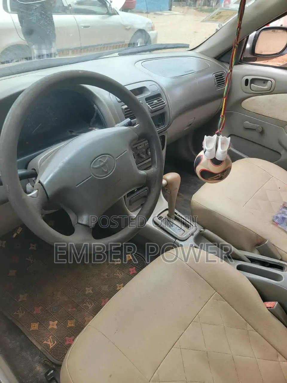 Toyota Corolla 2004 Silver
