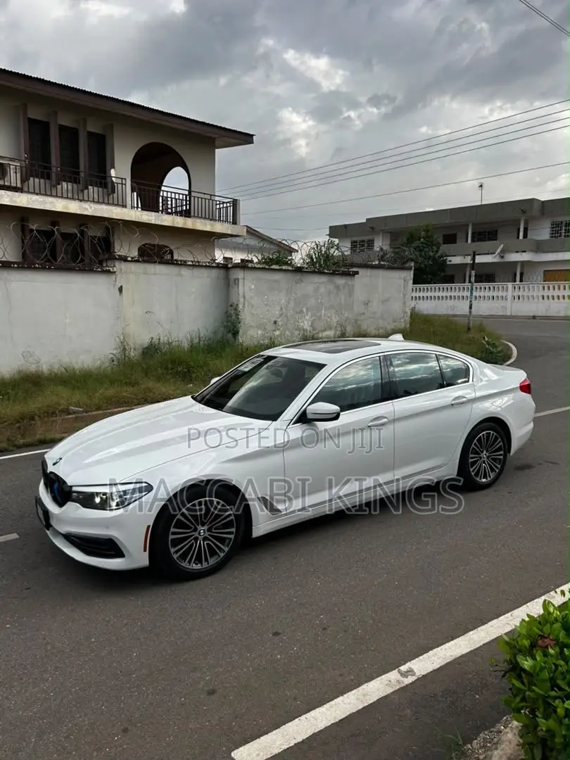 BMW 5 Series G30 530e 2020 White