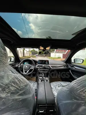 BMW 5 Series G30 530e 2020 White