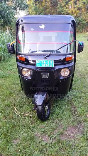 Bajaj RE 2024 Black