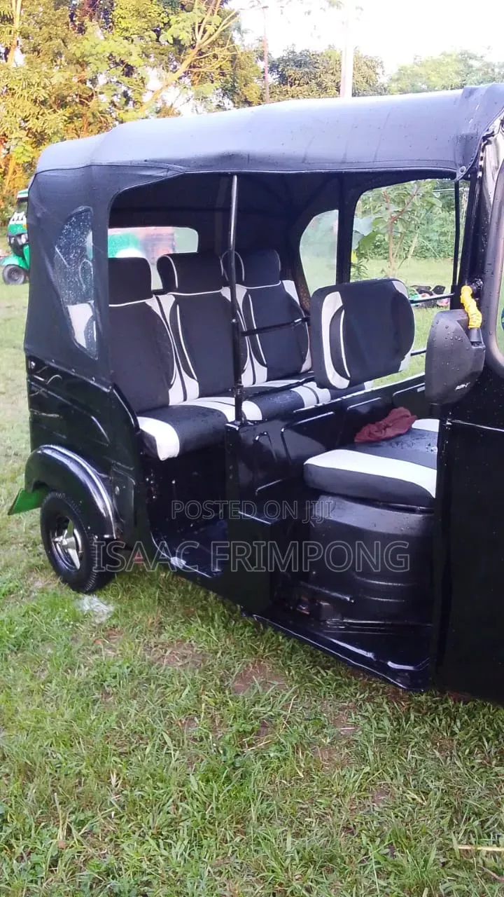 Bajaj RE 2024 Black