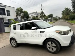Kia Soul Base Hatchback 2016 White
