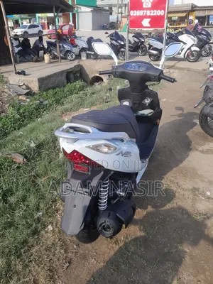 Suzuki 2014 White