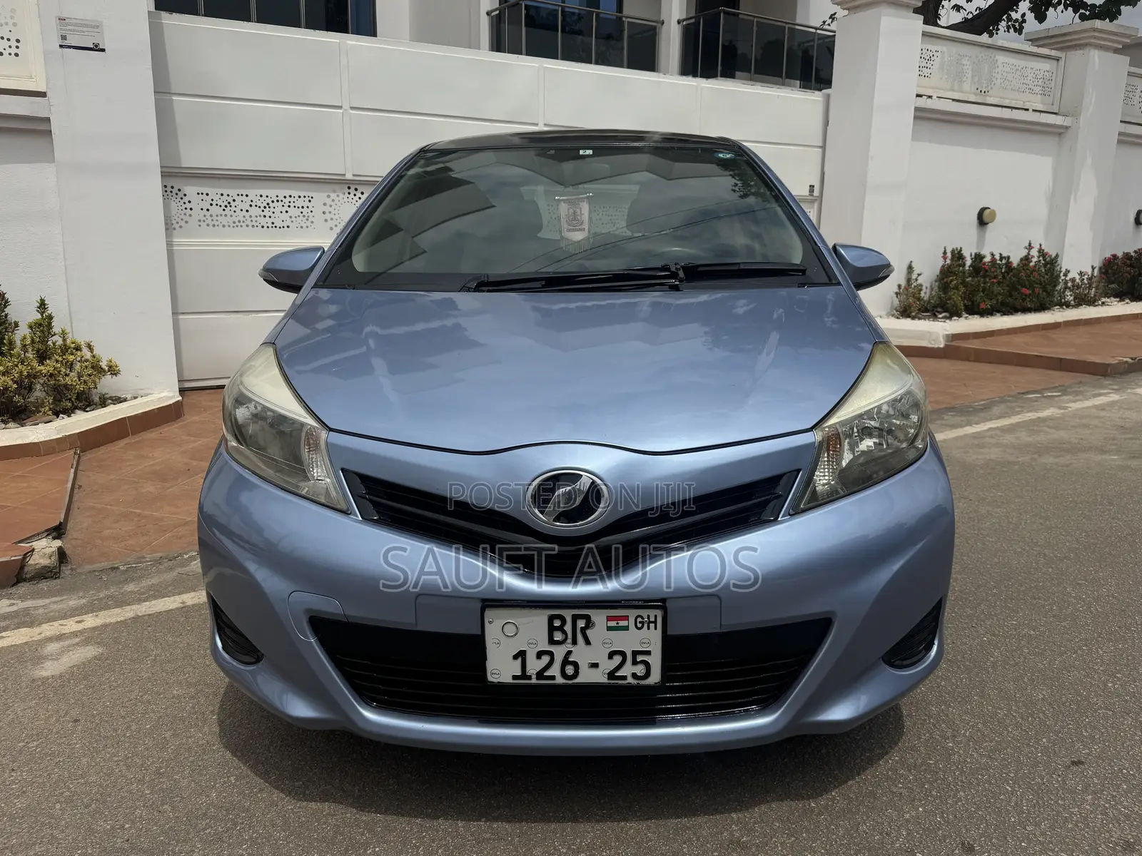 Toyota Vitz 1.3 FWD 5dr 2013 Blue