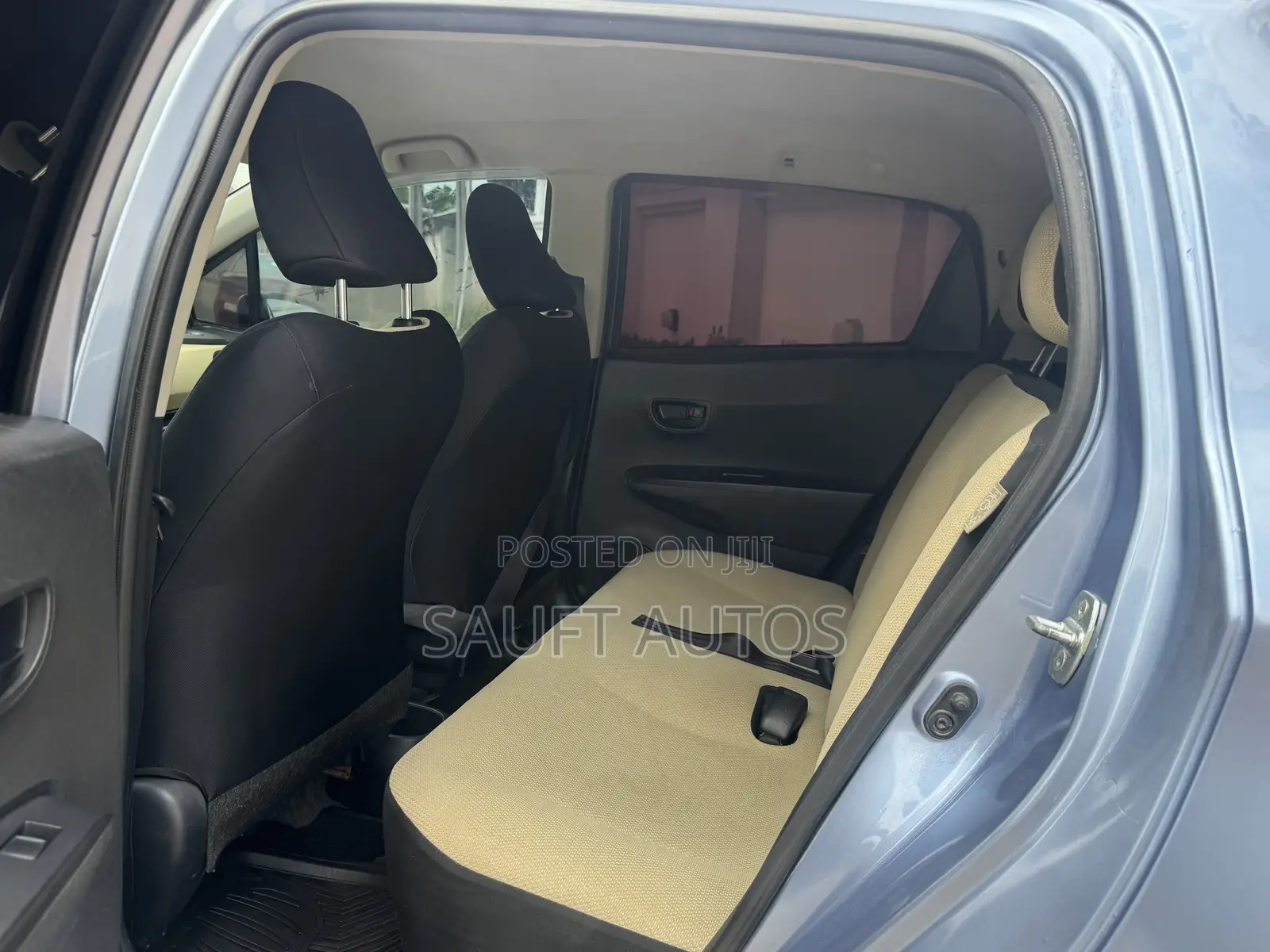 Toyota Vitz 1.3 FWD 5dr 2013 Blue