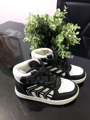 Men and Ladies Foot Wears