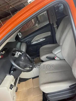 Toyota Belta 2012 Orange