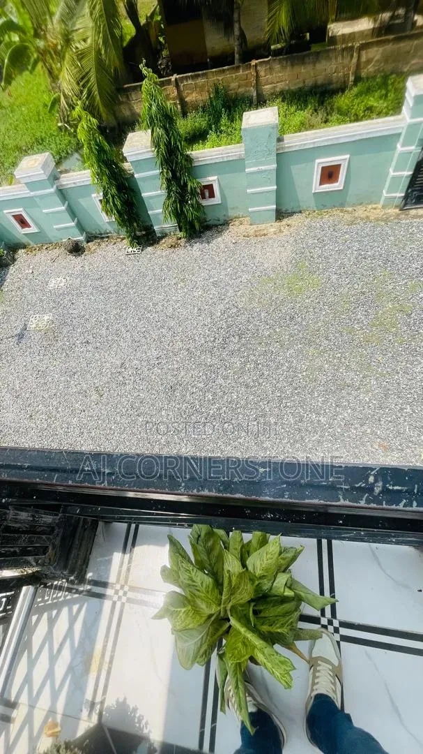 6bdrm House in Manhean for sale