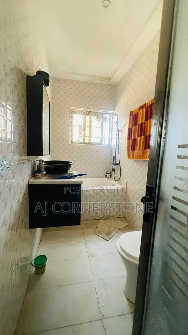 6bdrm House in Manhean for sale