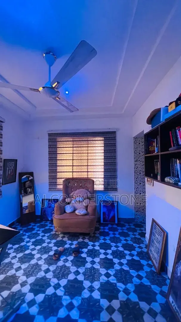 6bdrm House in Manhean for sale