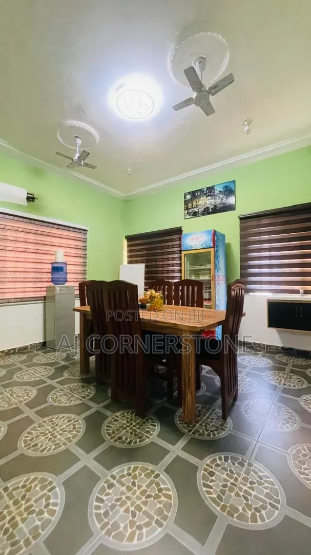 6bdrm House in Manhean for sale