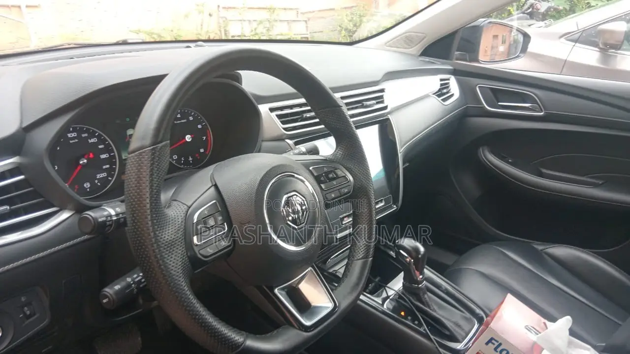 MG MG5 Comfort Standard Range 2023 Black