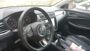 MG MG5 Comfort Standard Range 2023 Black