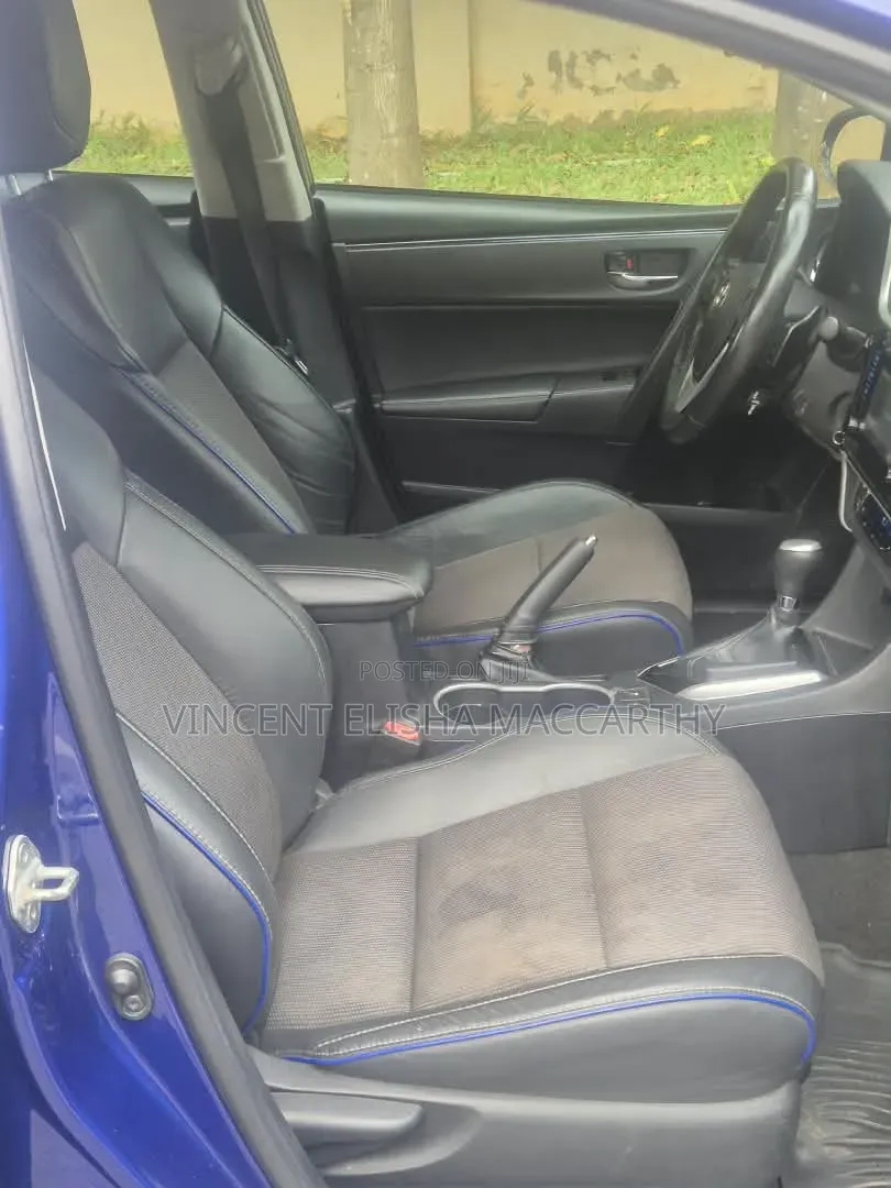 Toyota Corolla 2018 Blue
