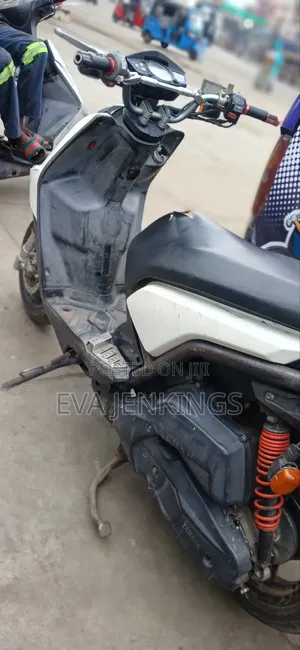 Yamaha 2019 White