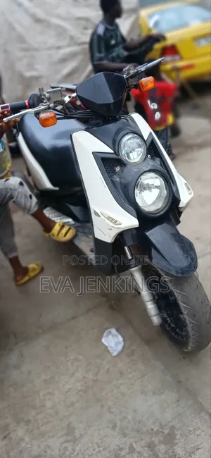 Yamaha 2019 White