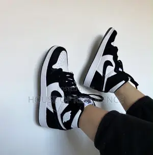 Nike Air Jordan 1 Retro High OG Sneakers