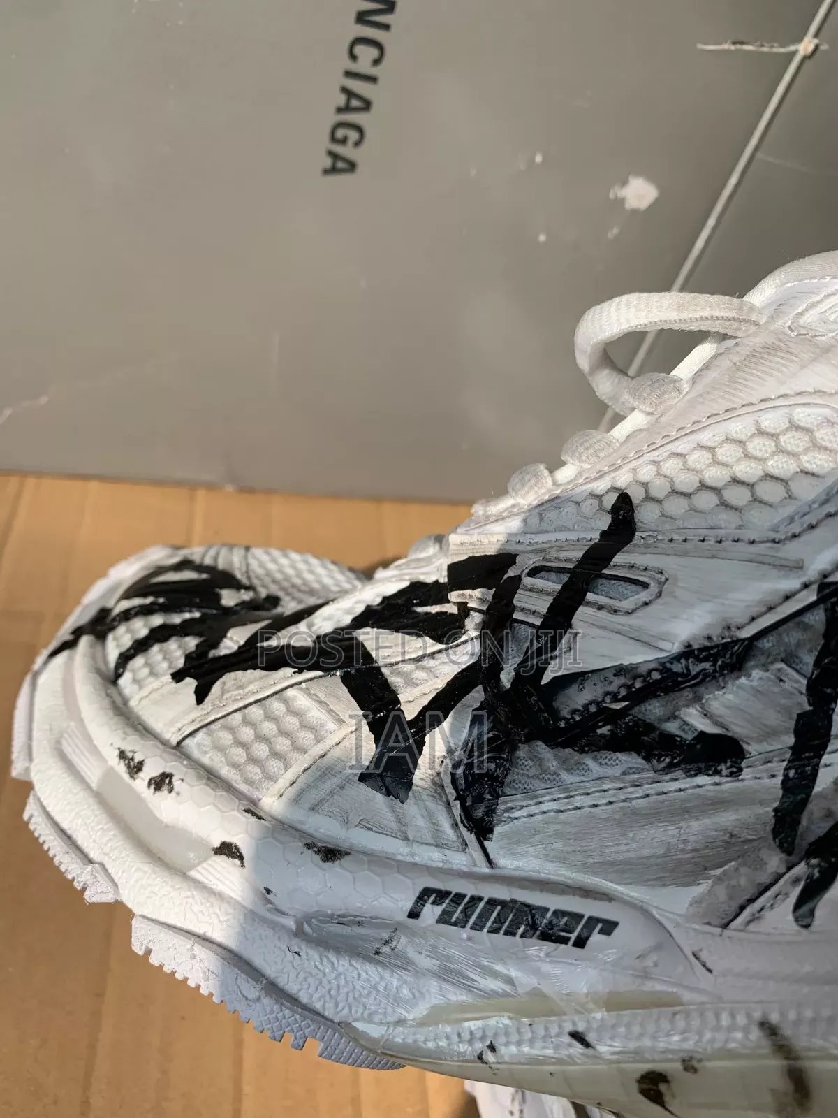Balenciaga Runner Graffiti