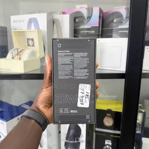 New Samsung Galaxy Z Flip8 512 GB Graphite