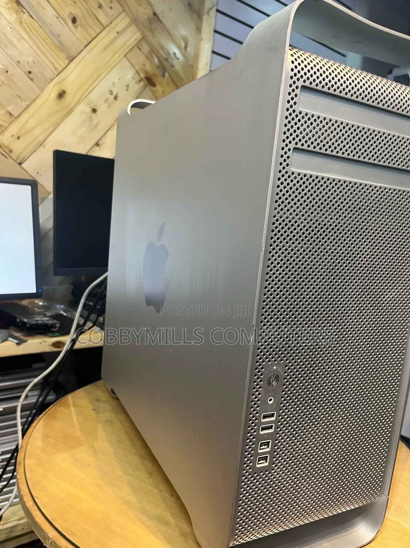 Desktop Computer Apple Mac Pro 16GB Intel Xeon HDD 1T