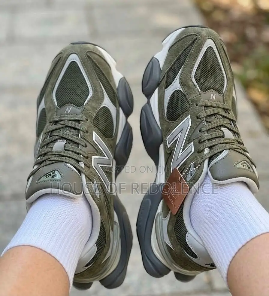 New Balance 9060 Grey Sneakers