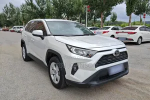 Toyota RAV4 2023 White