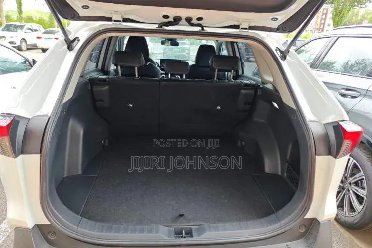 Toyota RAV4 2023 White