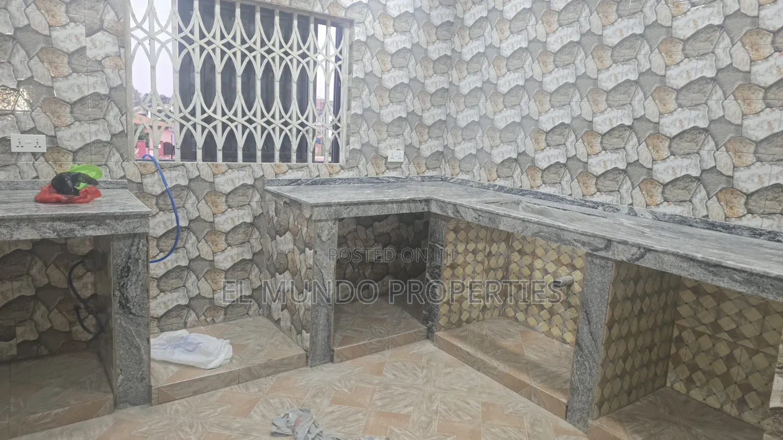 2bdrm Apartment in Adoato/Kokoso, Kumasi Metropolitan for rent