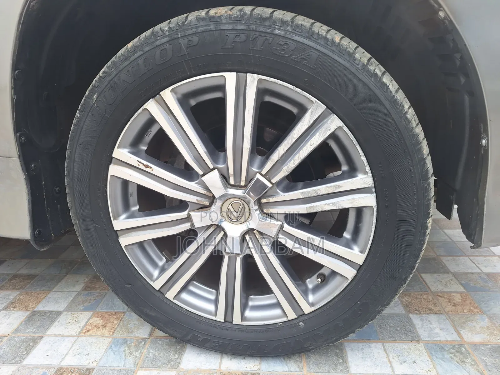 Waxing and Scratch Removal