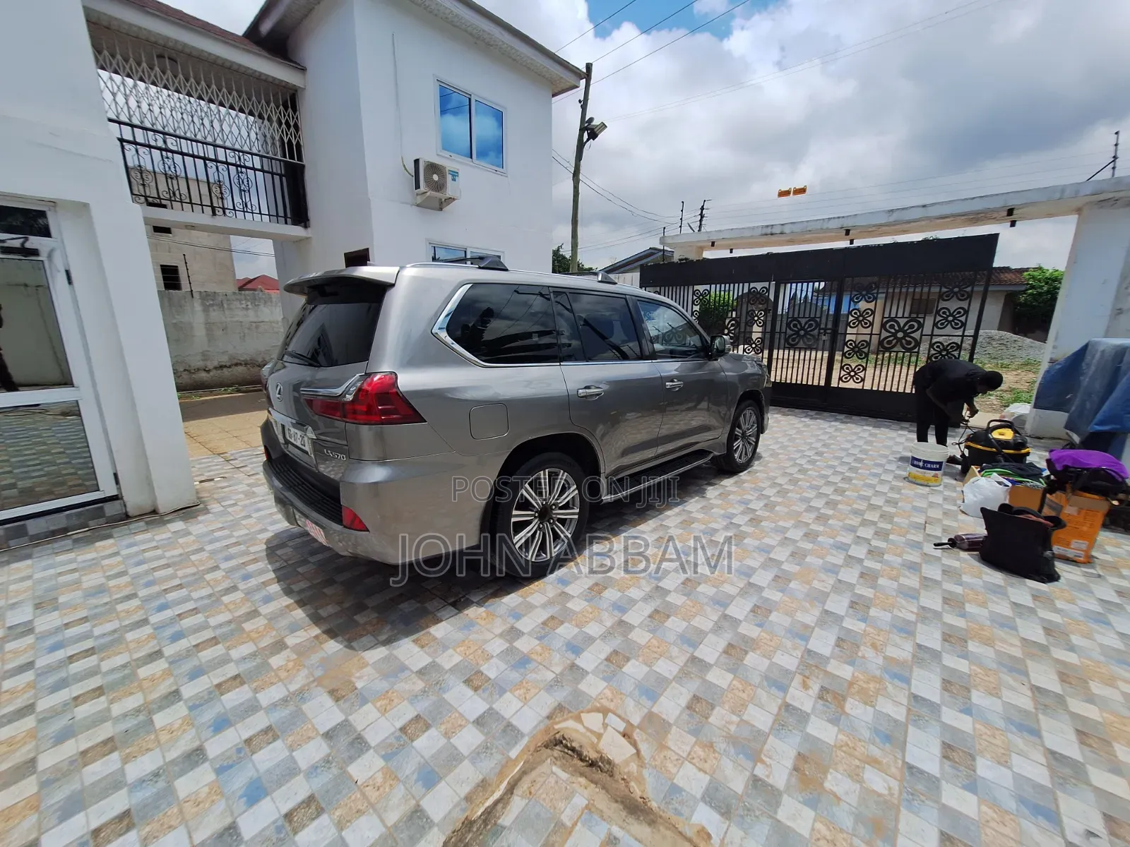 Waxing and Scratch Removal