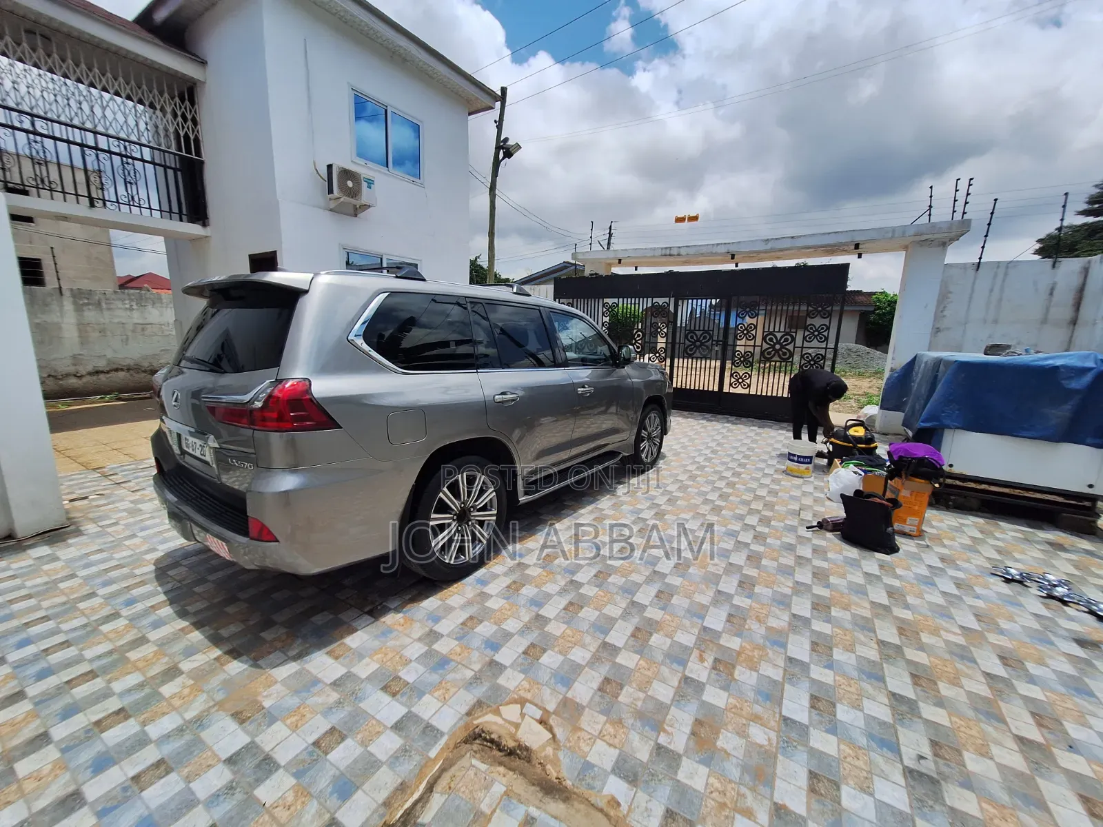 Waxing and Scratch Removal