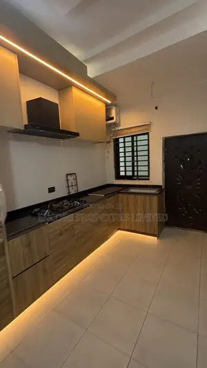 Furnished 4bdrm Duplex in , Ho Municipal for sale