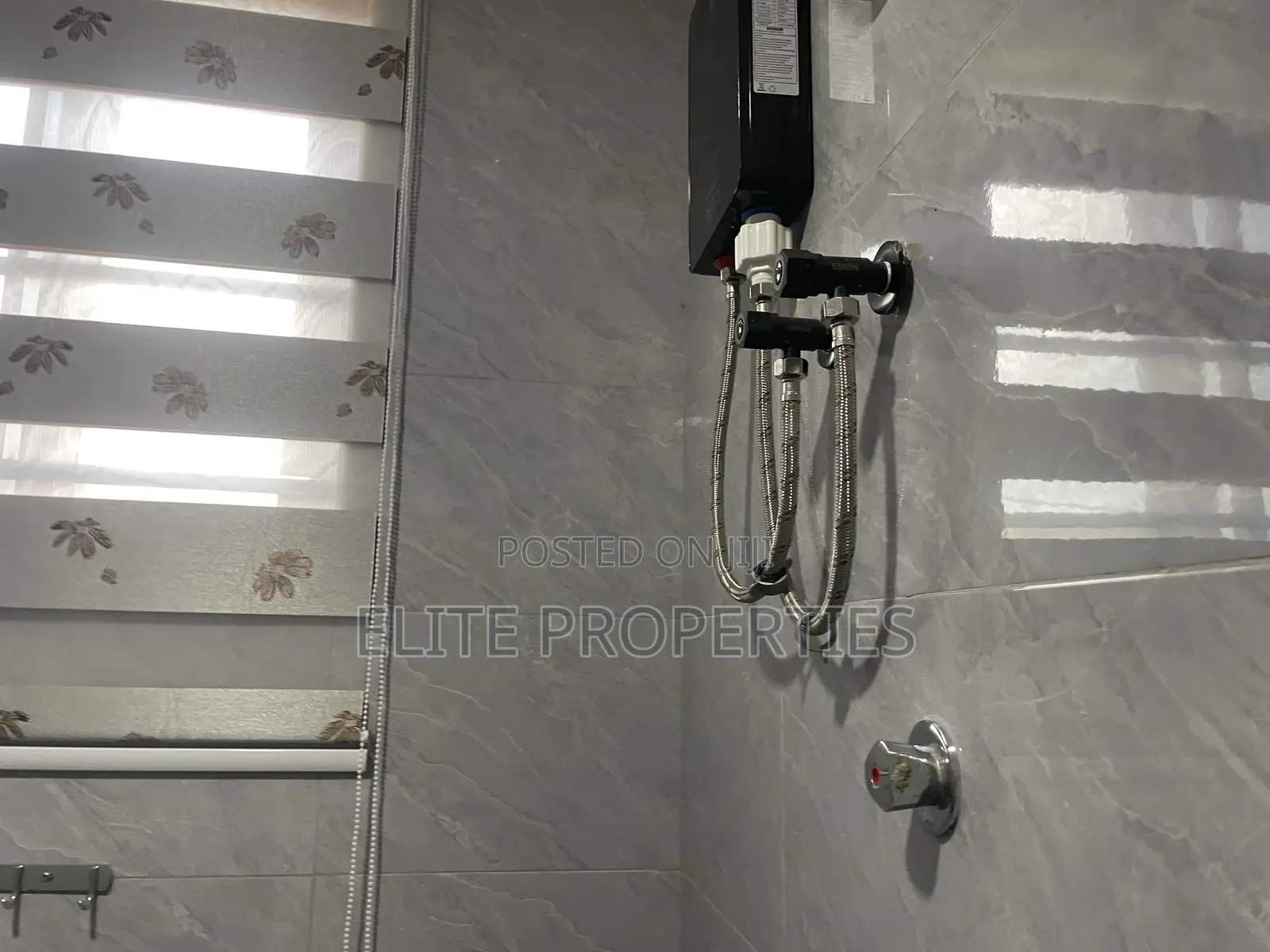 2bdrm Apartment in Community 25 Tema for rent